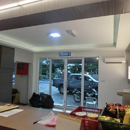 The Garden Inn Miri Exterior foto